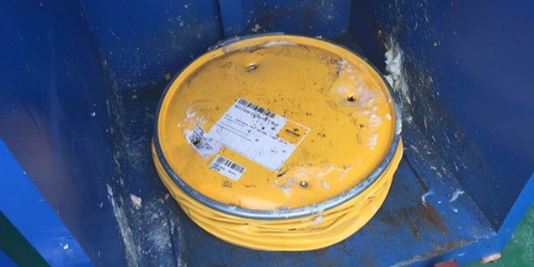 废弃油漆桶该怎么处理才能避免罚款呢？